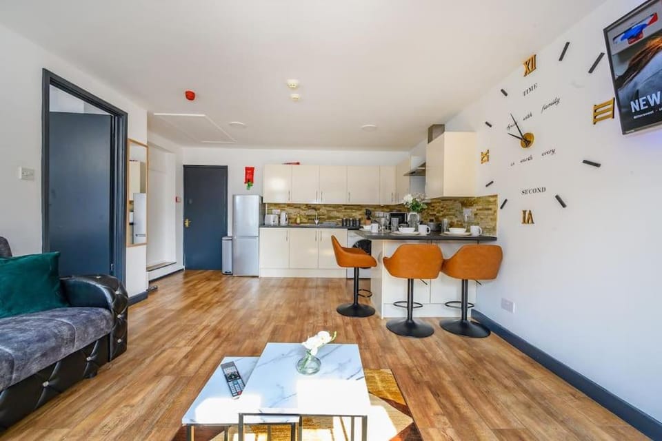 -F10GH- For relaxed and Cosy stay, Free Parking, WiFi Apartment in Leeds