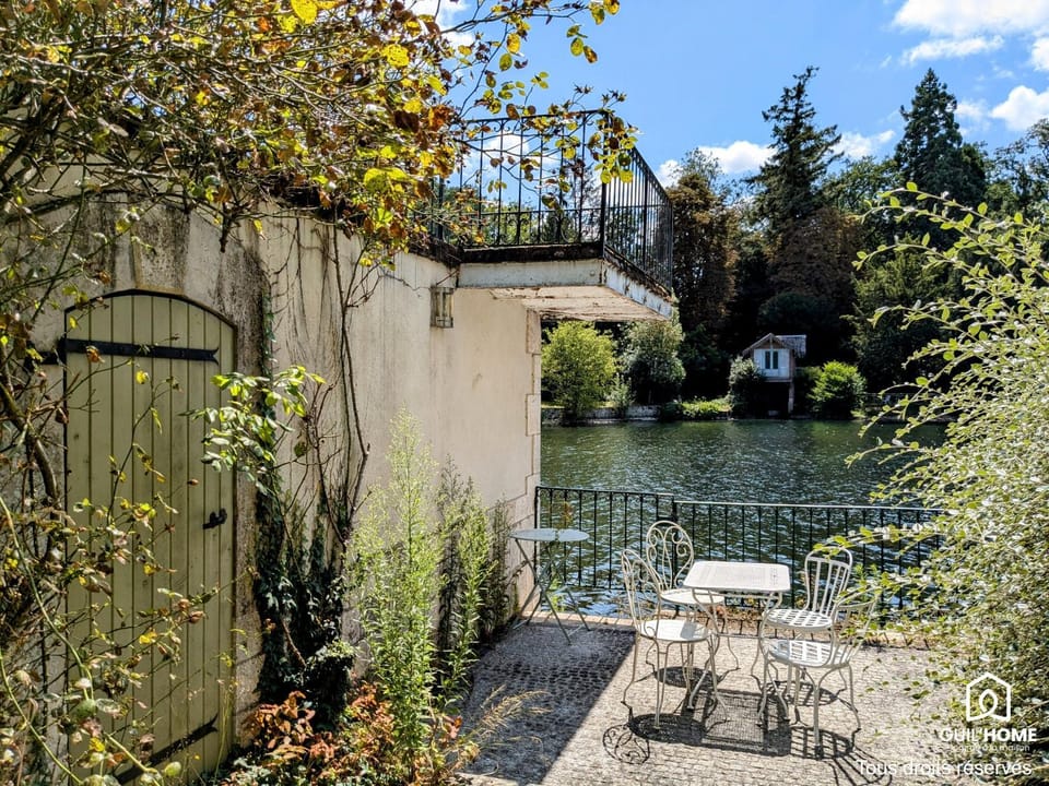 Patio, Natural landscape, Garden, Balcony/Terrace, Garden view, River view