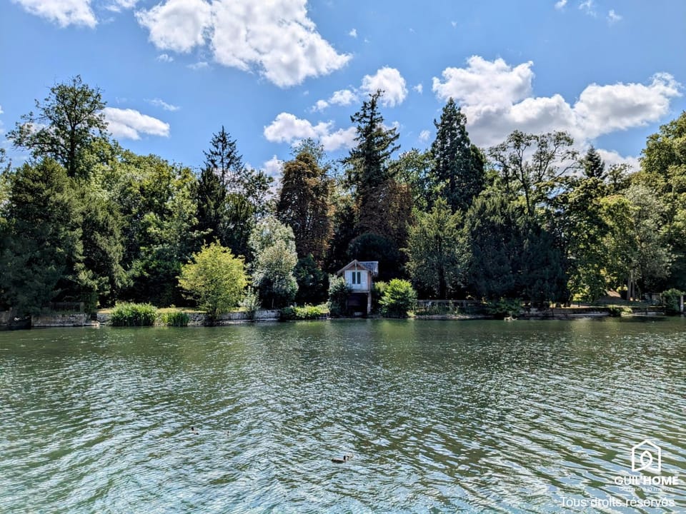 Nearby landmark, Natural landscape, River view