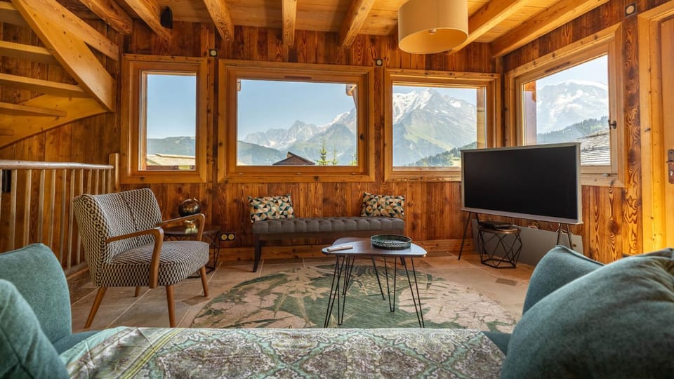 TV and multimedia, Living room, Mountain view