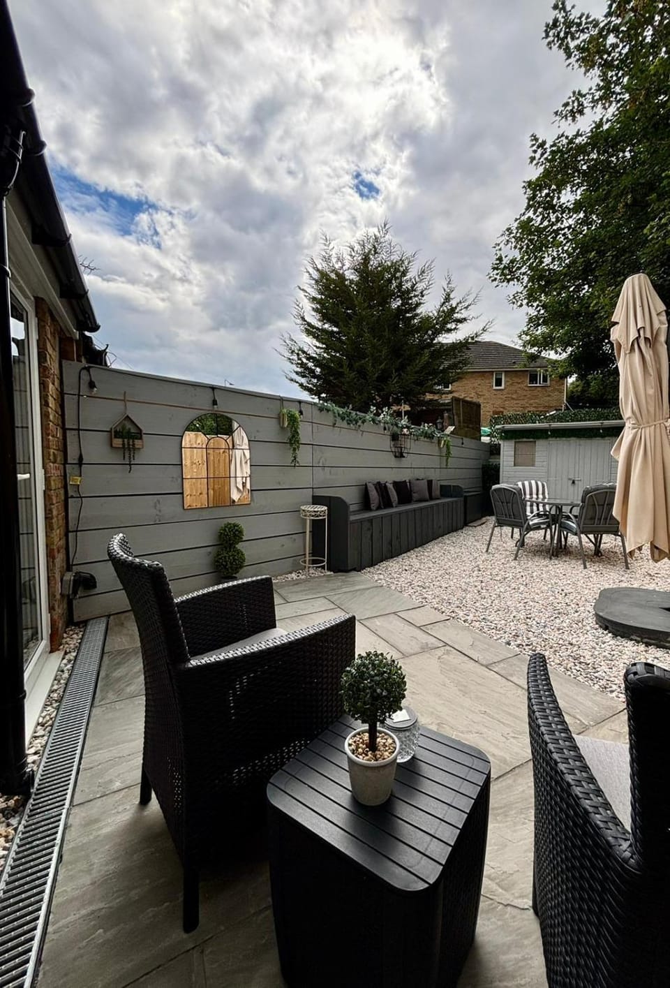 Activities, Garden, Dining area, Beach, Garden view