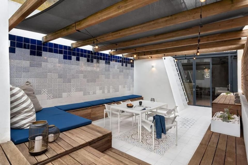 Bica Lux Secret Terrace 2-bedroom Apartment Apartment in Lisbon