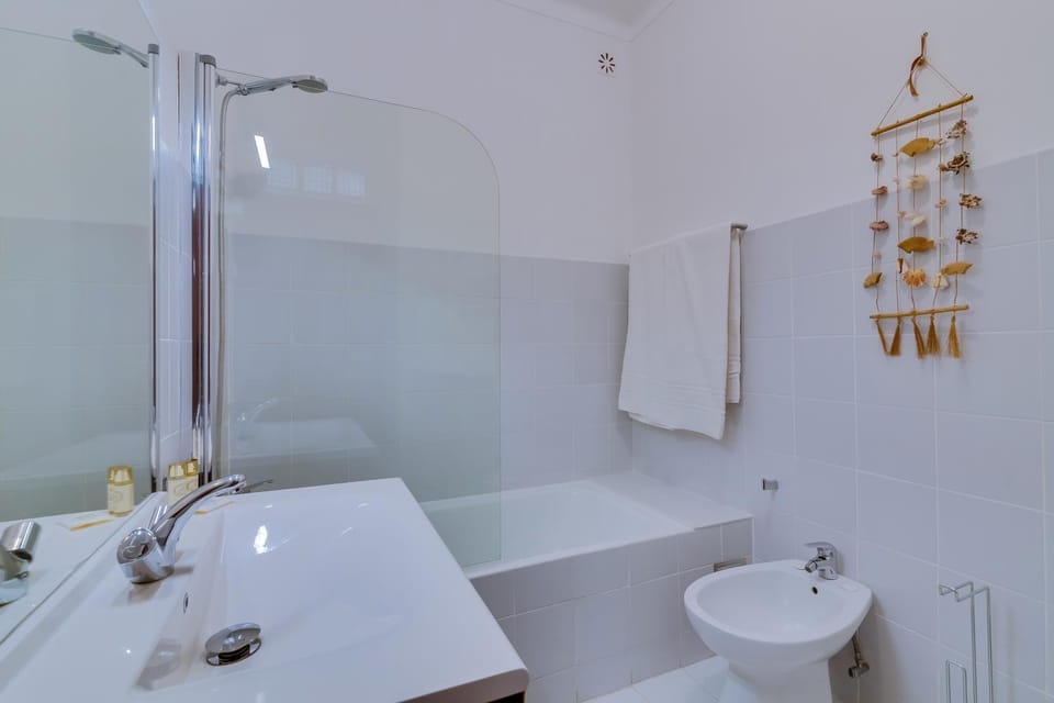 Bathroom, Bath