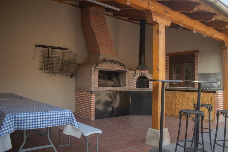 Patio, BBQ facilities, Balcony/Terrace, Kitchen or kitchenette, Dining area