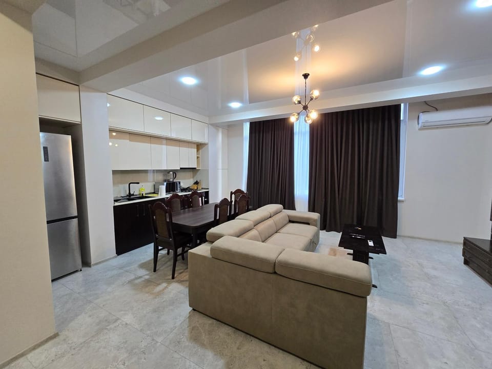 Kitchen or kitchenette, Living room, Dining area