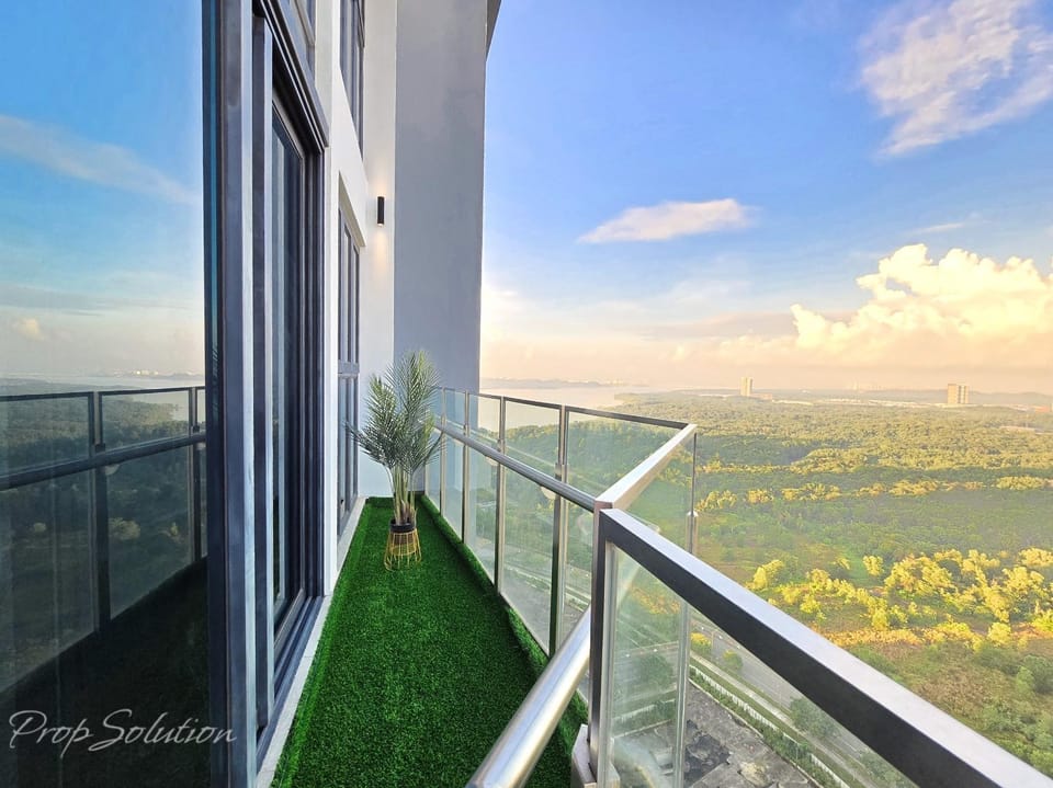 Day, Natural landscape, Balcony/Terrace