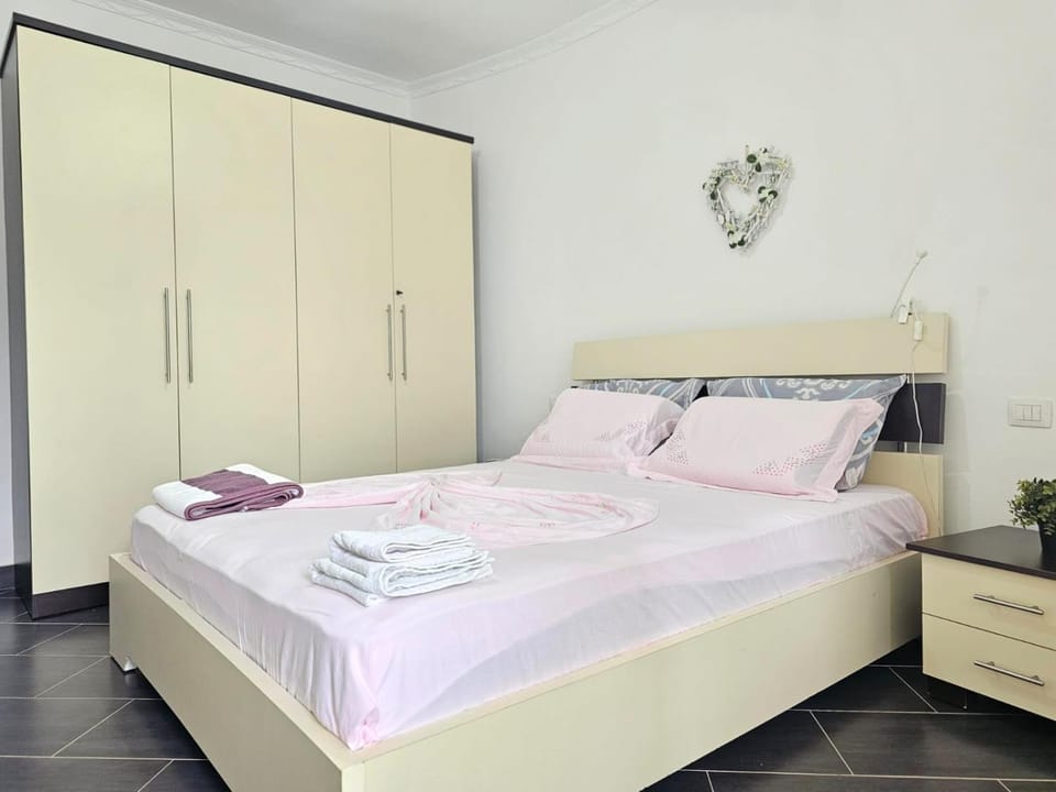 Bed, Bedroom, wardrobe