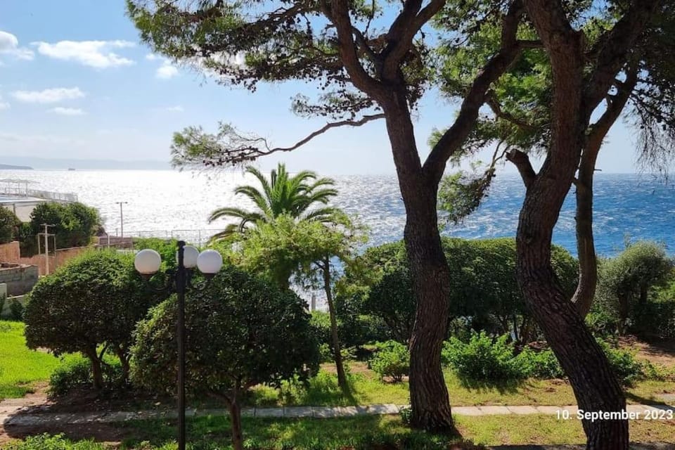 Poseidons Retreat optional el car and airporttrans Apartment in East Attica Regional Unit, Greece