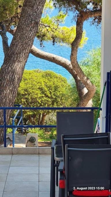 Poseidons Retreat optional el car and airporttrans Apartment in East Attica Regional Unit, Greece