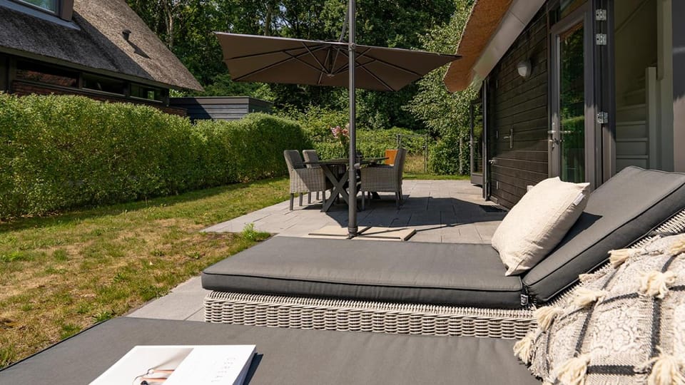 Patio, Garden, Garden view, sunbed