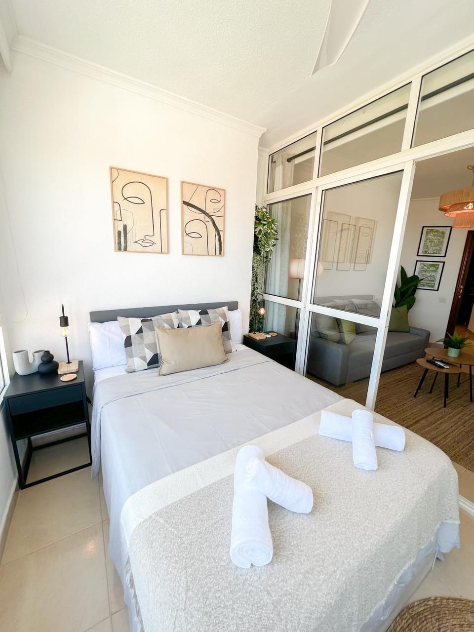Bed, Bedroom