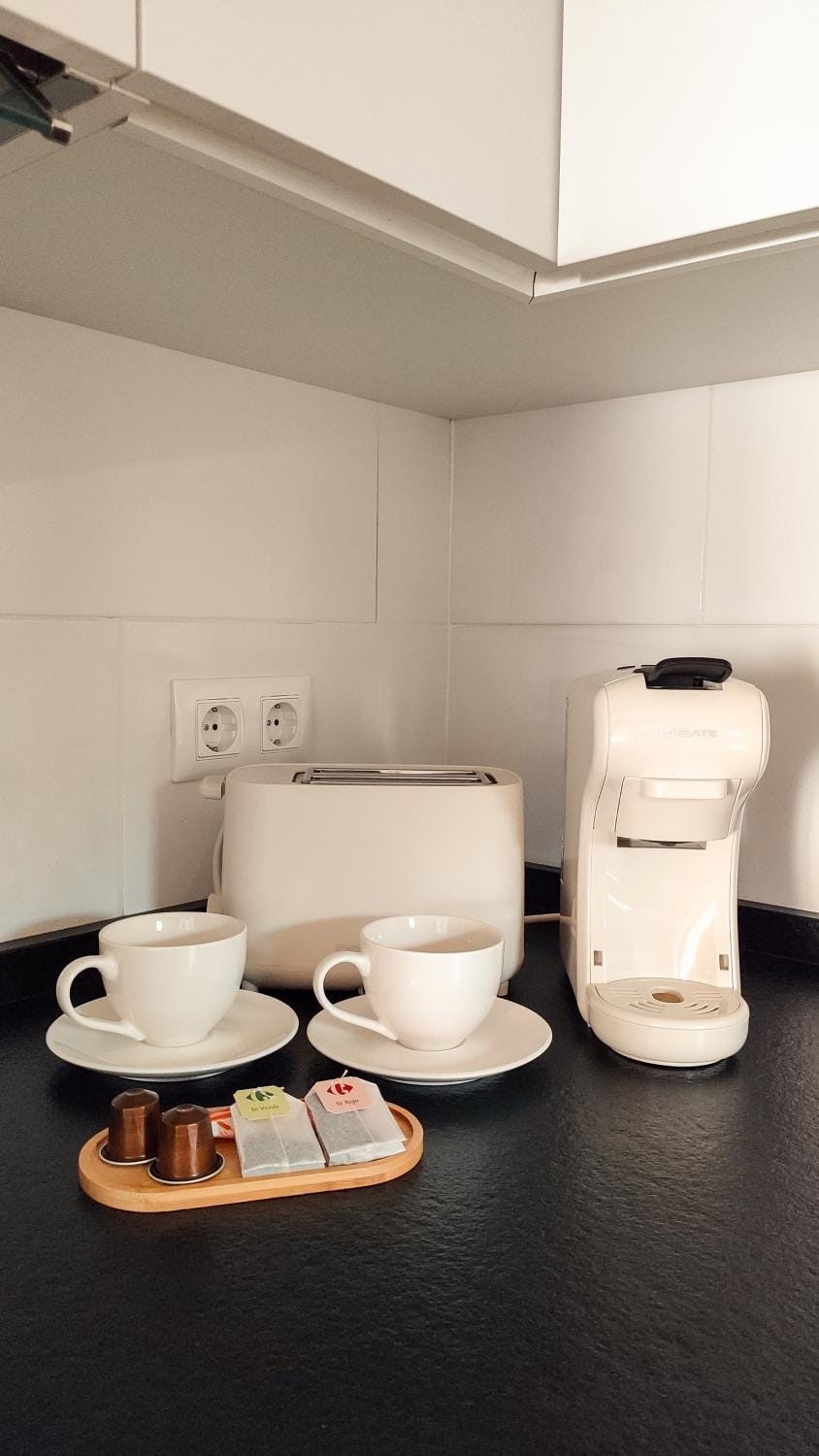 Coffee/tea facilities, Kitchen or kitchenette