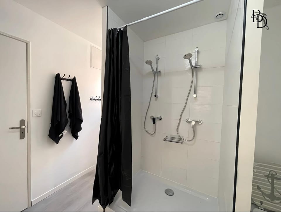 T1 Bis A3 30m2 Cosy 7min à pieds Gares appartement Apartment in Auvergne-Rhône-Alpes
