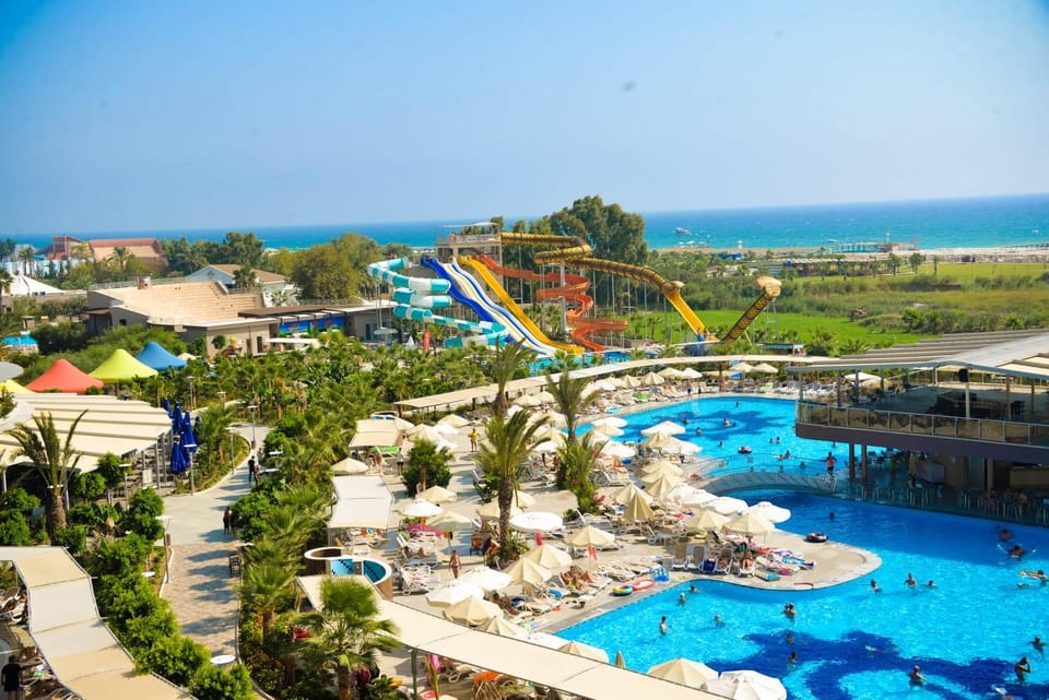 Restaurant/places to eat, Children play ground, On site, Swimming pool