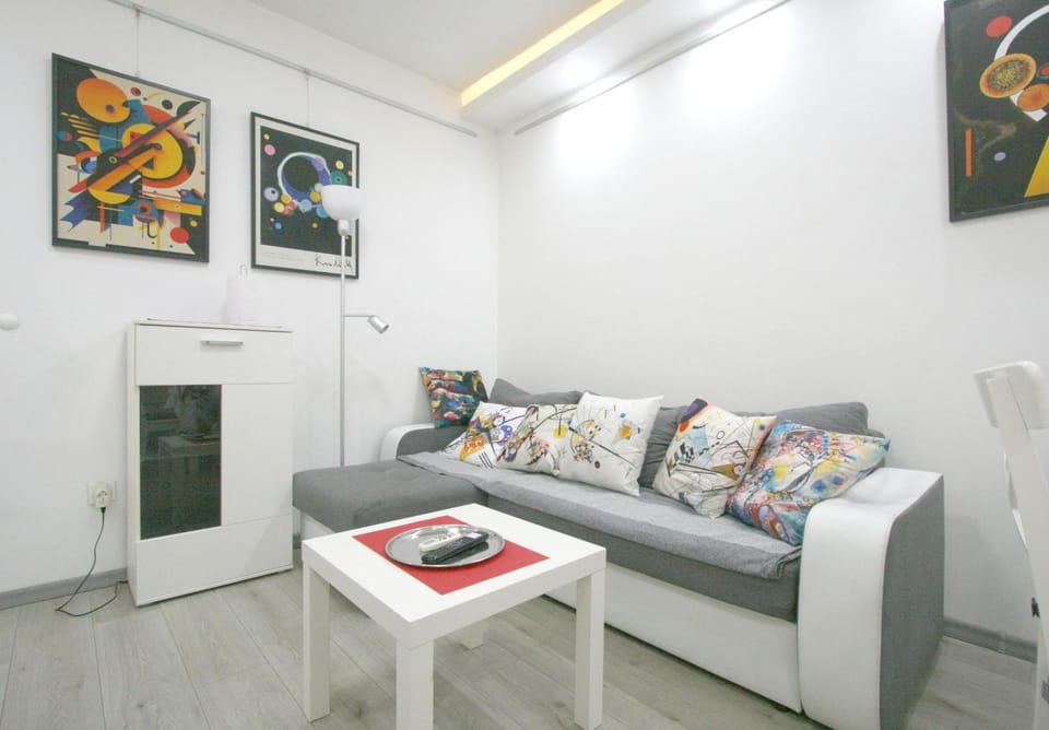 Kandinsky business apartment with workspace in Belgrade, Serbia Apartment in Belgrade