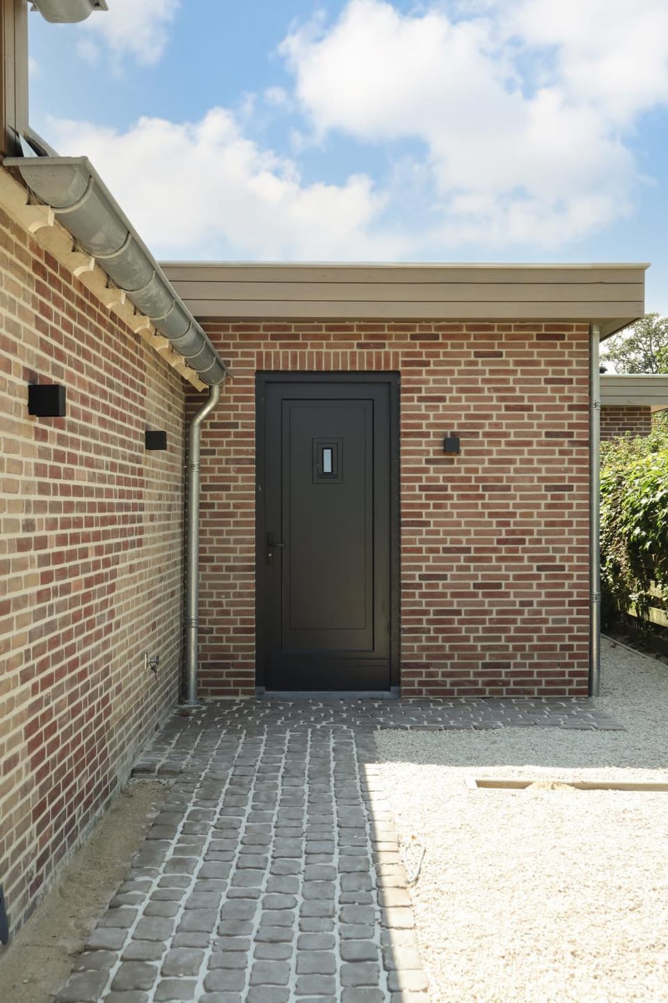 Facade/entrance, Day