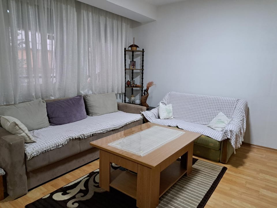 Bed, Living room, Seating area