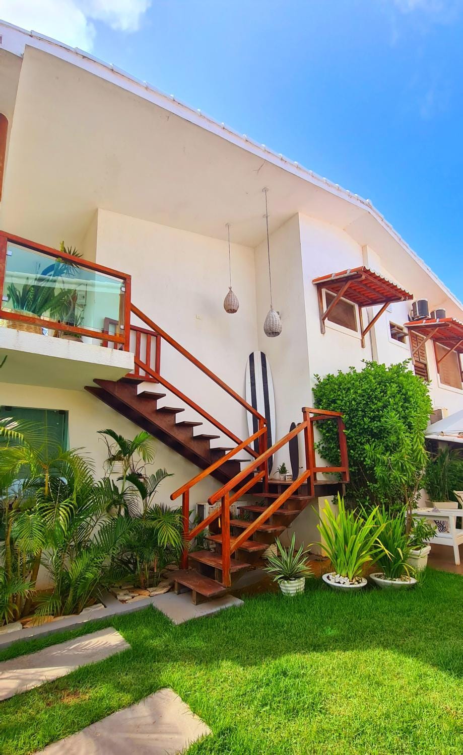 Property building, Facade/entrance, Day, Garden, Garden view