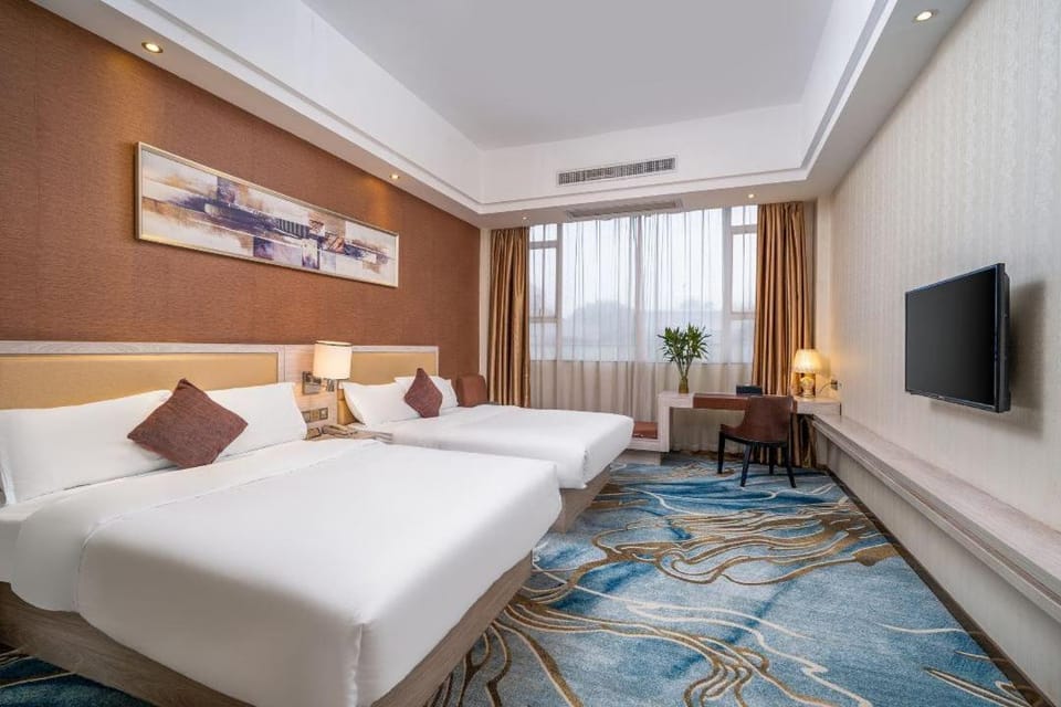 Penguin hotel Guangzhou Baiyun Airport Terminal 3 &24hours free shuttle Vacation rental in Guangzhou