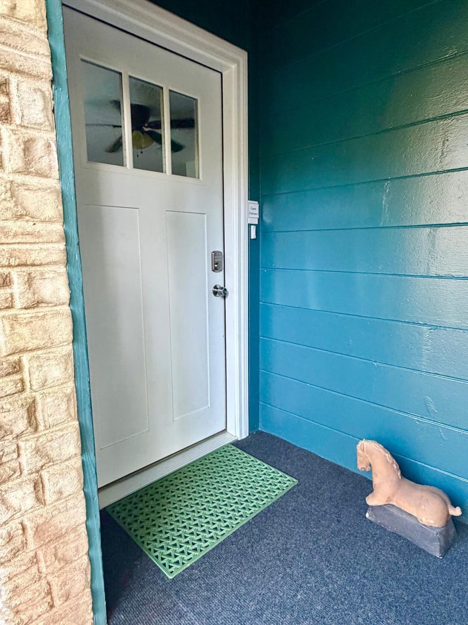 Casita Theresa- 5 min to downtown 15 min to beach House in James Island