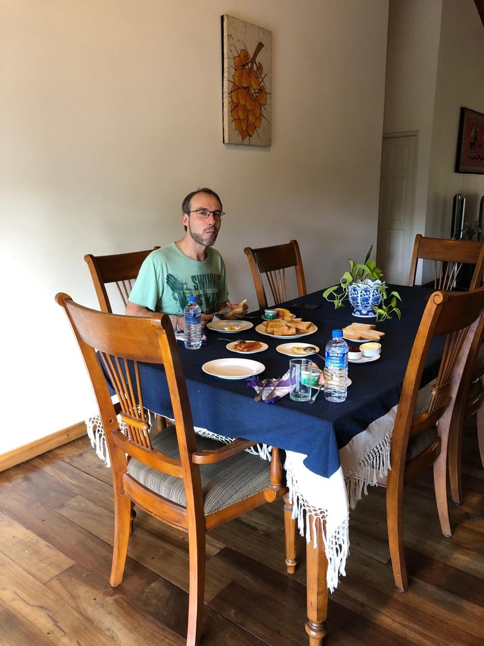 Breakfast, group of guests