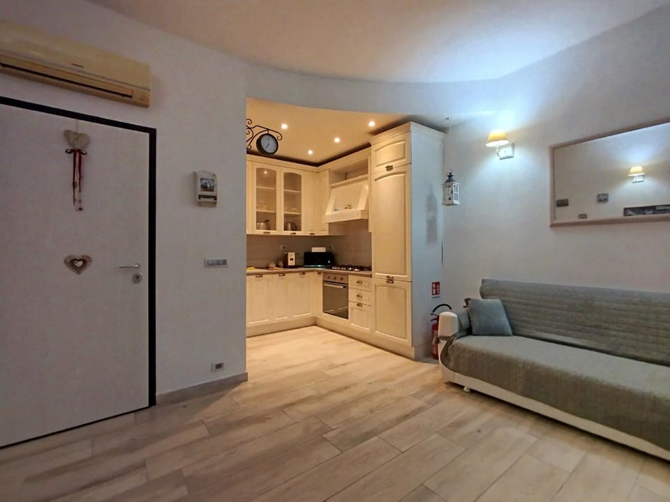 Kitchen or kitchenette, Living room, kitchen