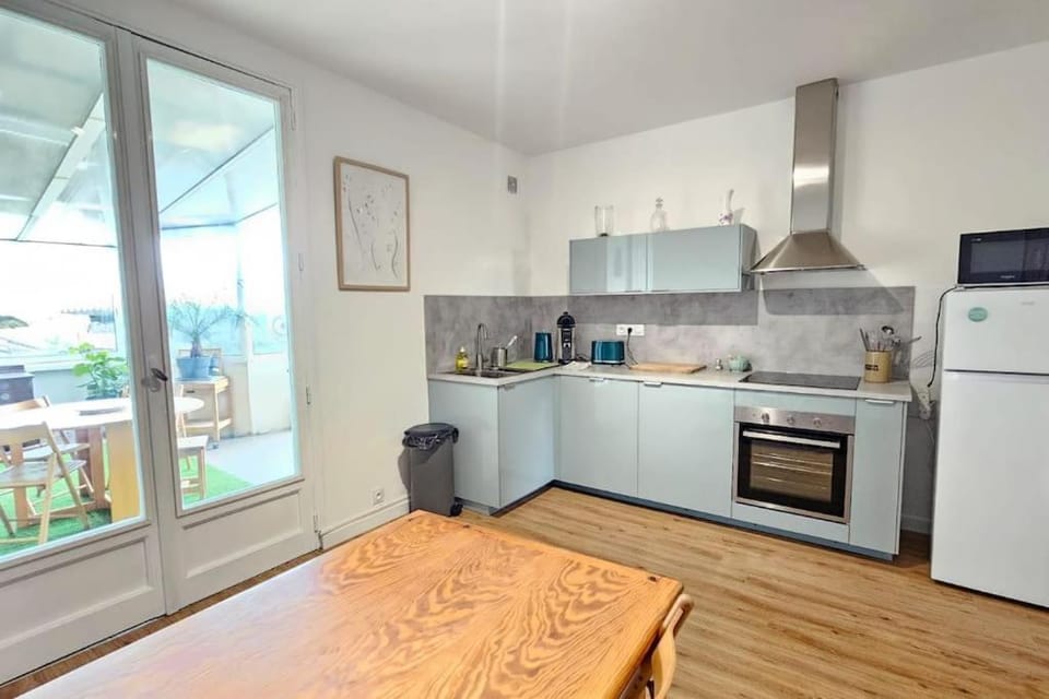 Le Noyer 2 #Parking#Calme#Terrasse Meublé classé 3étoiles Apartment in Auvergne-Rhône-Alpes