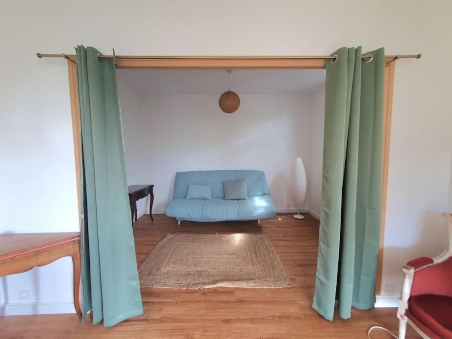 La Maison des Noyers #Parking#Calme#Terrasse Meublé classé 3étoiles Apartment in Auvergne-Rhône-Alpes