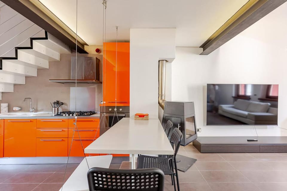 Kitchen or kitchenette, Living room, Seating area, Dining area, pet friendly, stove