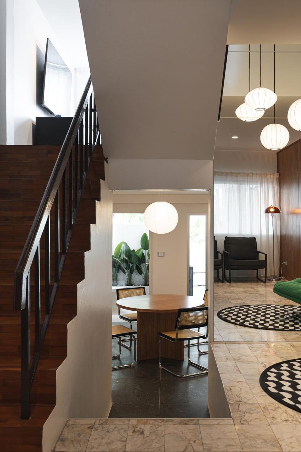 Living room, Seating area