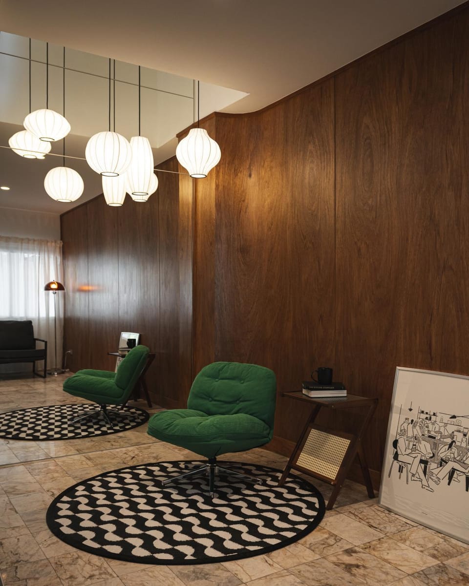 Living room, Seating area