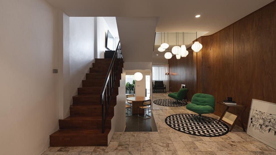 Living room, Seating area