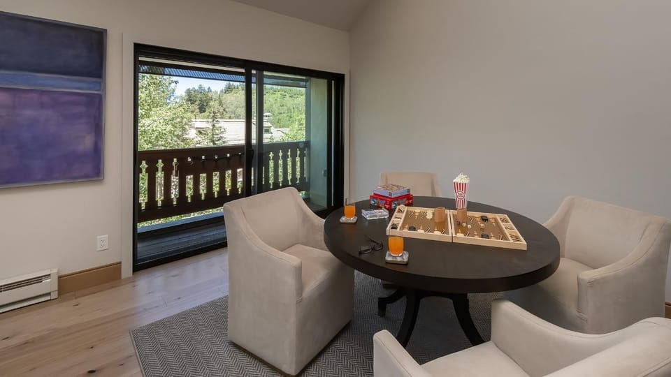 View (from property/room), Balcony/Terrace, Seating area, furniture