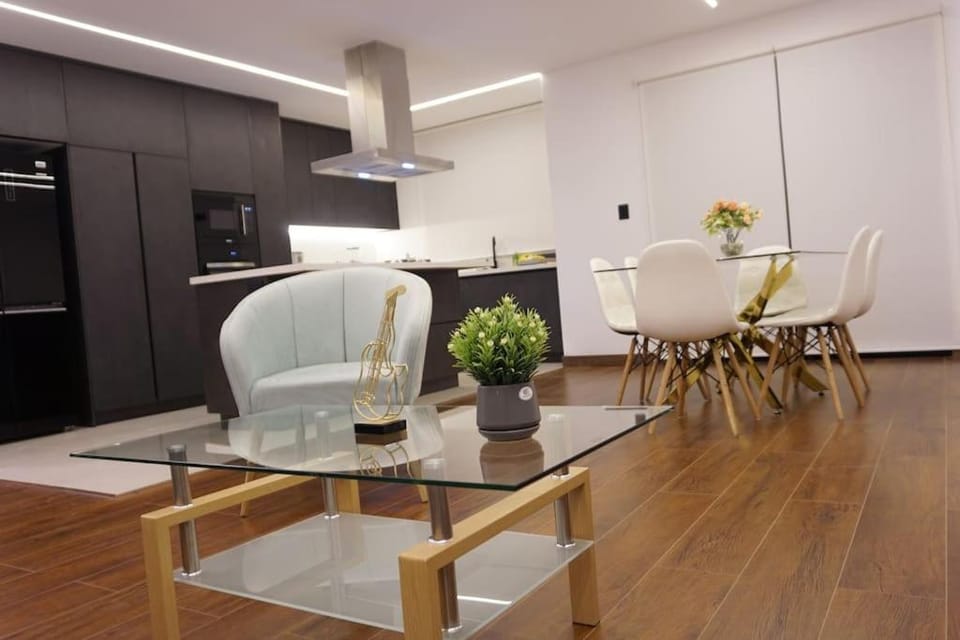 Alojamiento de lujo con parqueadero privado, en Loja Apartment in Loja