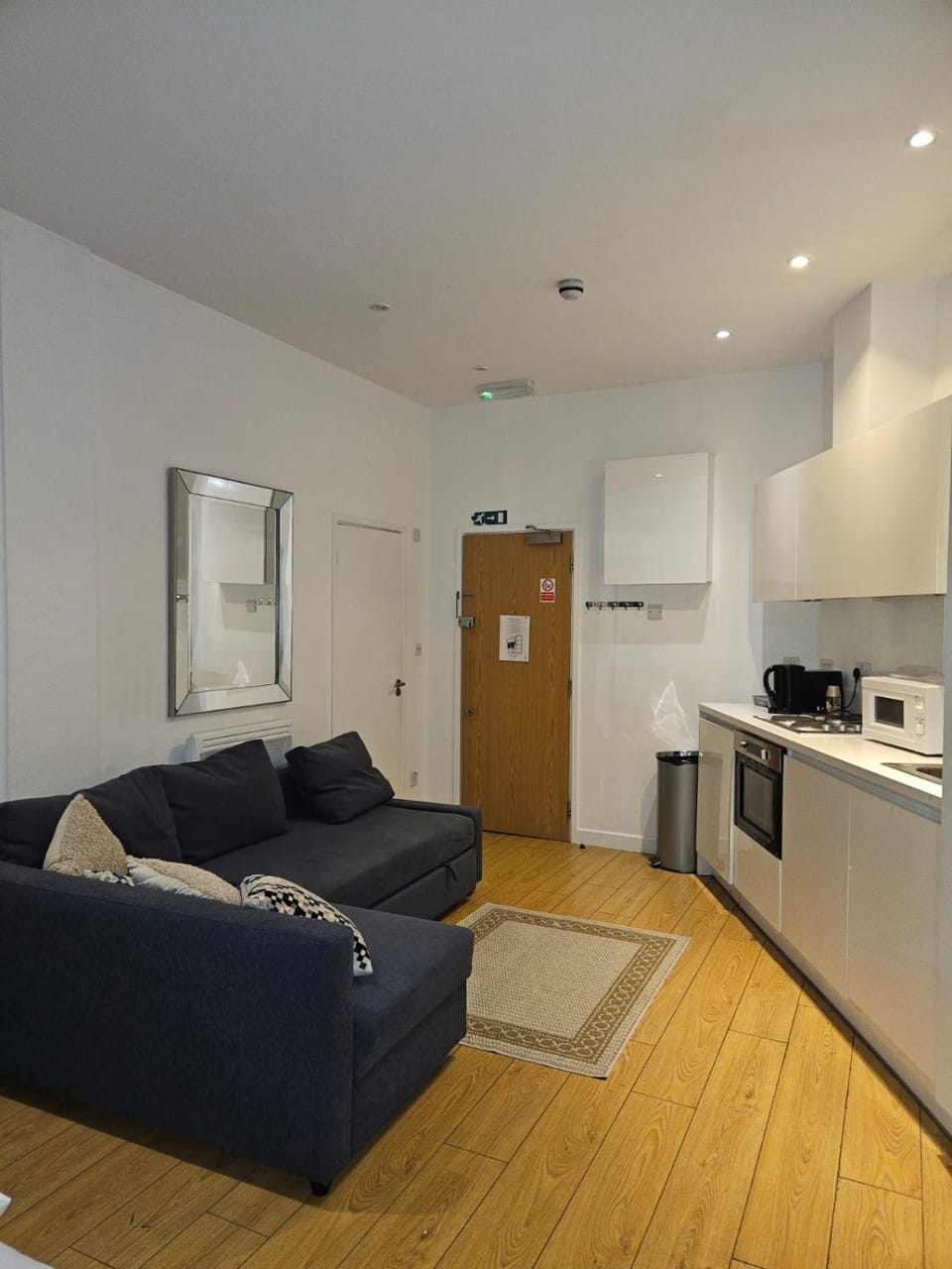 Classic Studio for 4 in Piccadilly Soho Central London VR3 Apartment in City of Westminster