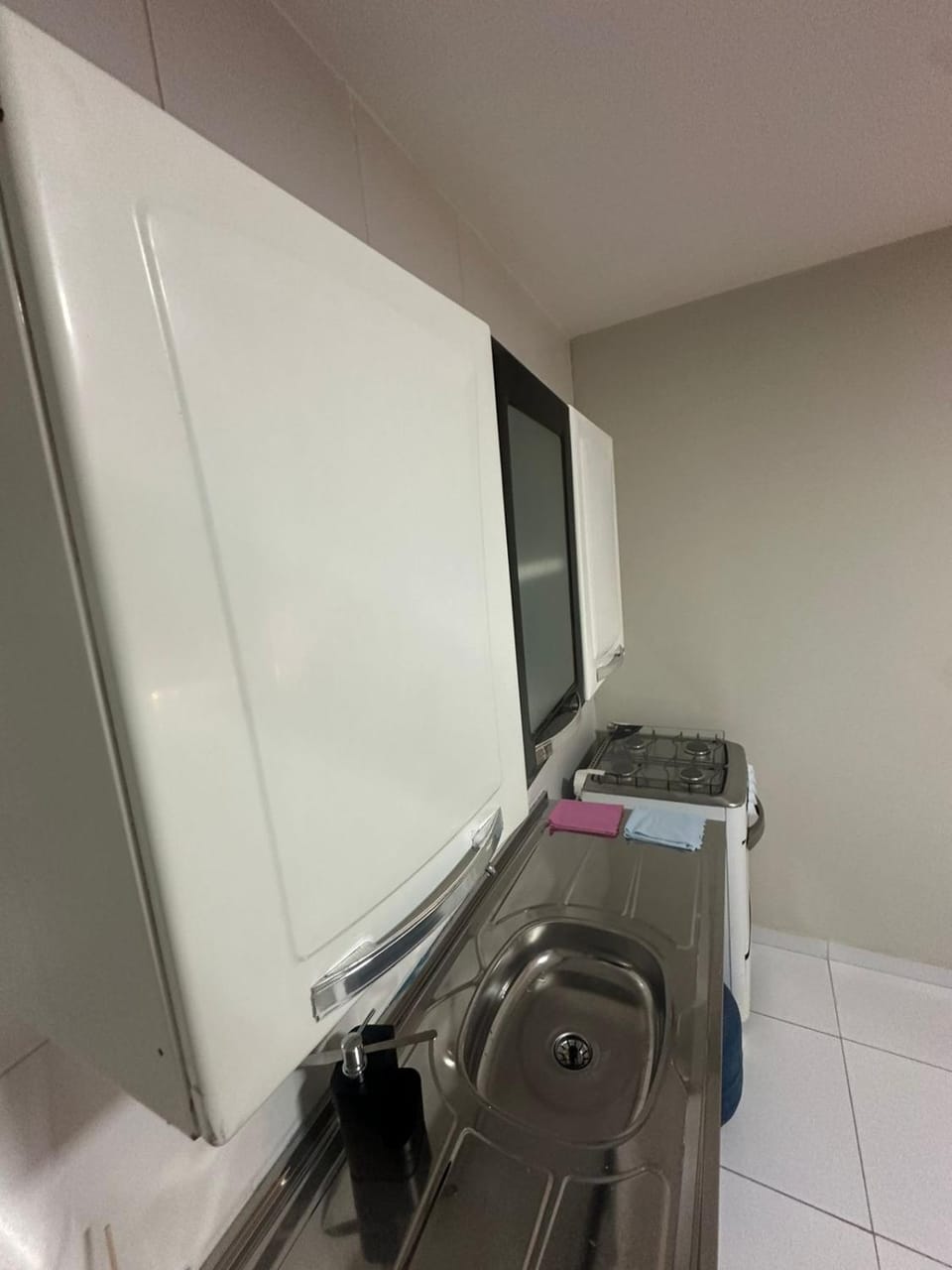 Kitchen or kitchenette, oven, stove