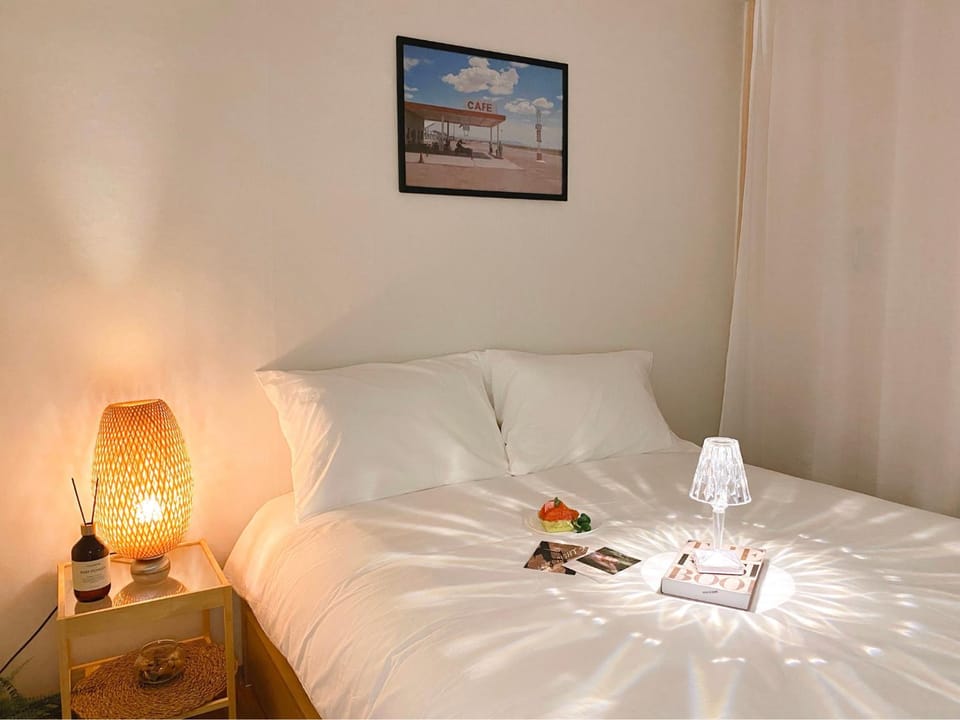 Bed, Bedroom, towels, towels