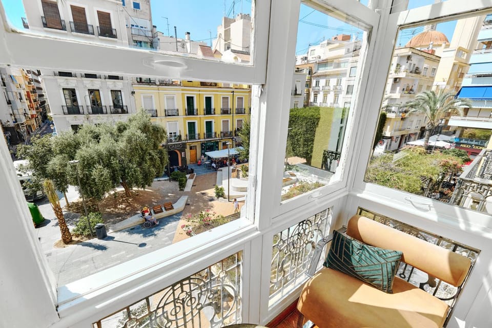 Patio, Day, Neighbourhood, View (from property/room), Balcony/Terrace, City view, Street view, Location