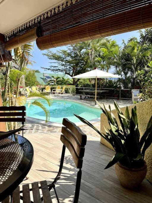 Patio, Swimming pool