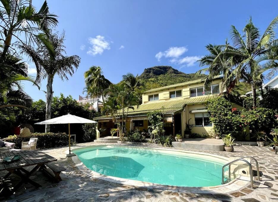 Property building, Swimming pool