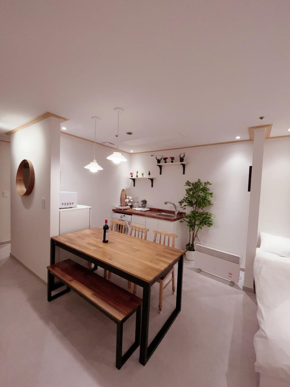 Kitchen or kitchenette
