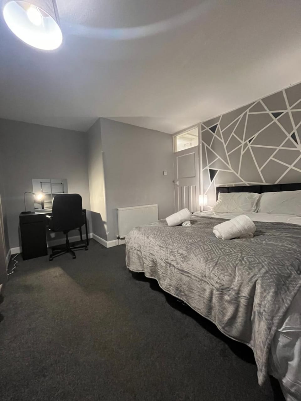Bed, Seating area, Bedroom, towels