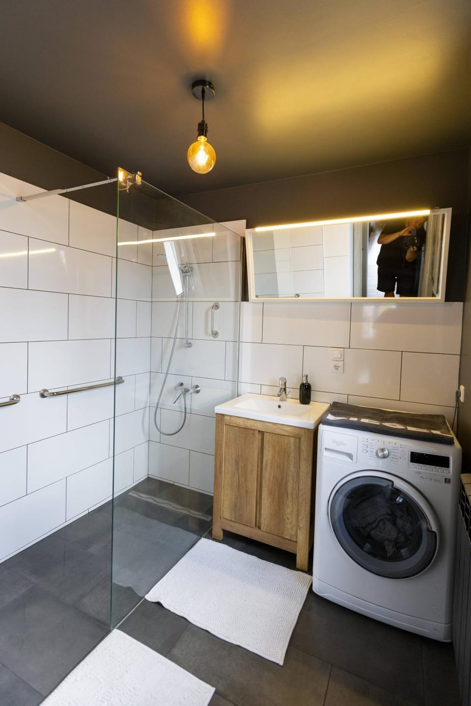 Shower, Bathroom, washing machine