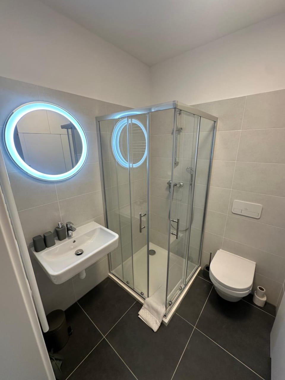Shower, Toilet, Bathroom