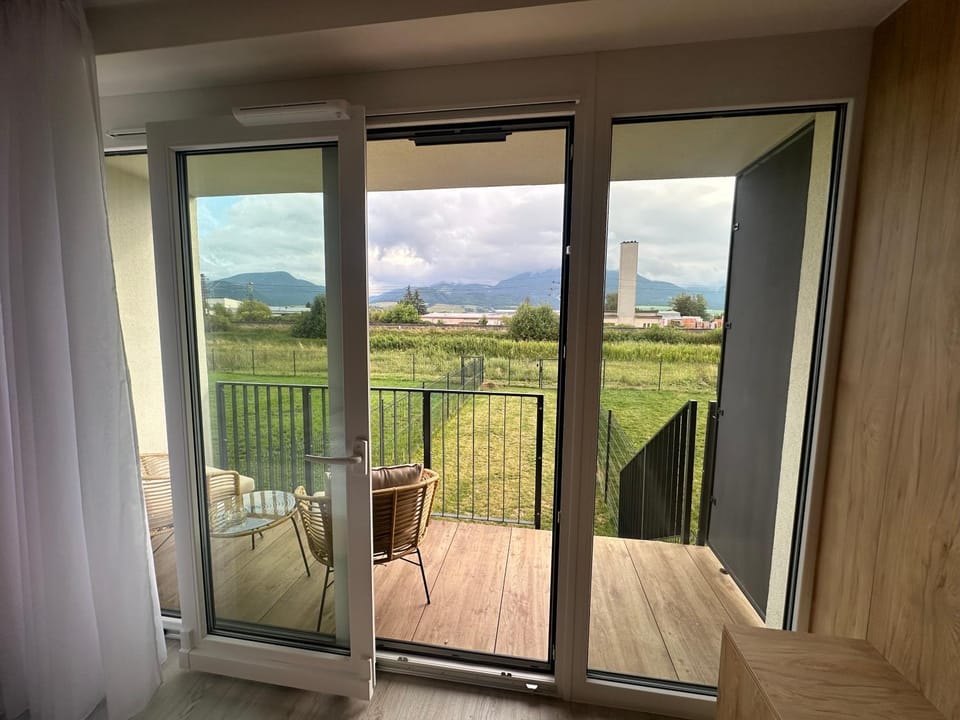 Natural landscape, View (from property/room), Balcony/Terrace, Mountain view