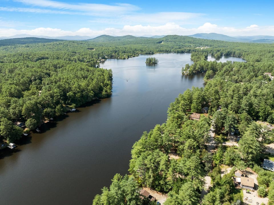 Belleau Lake Escape Chalet in Wakefield