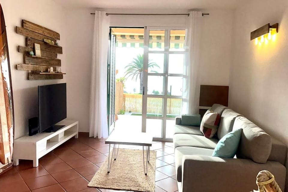 Communal lounge/ TV room, TV and multimedia, Living room, Seating area