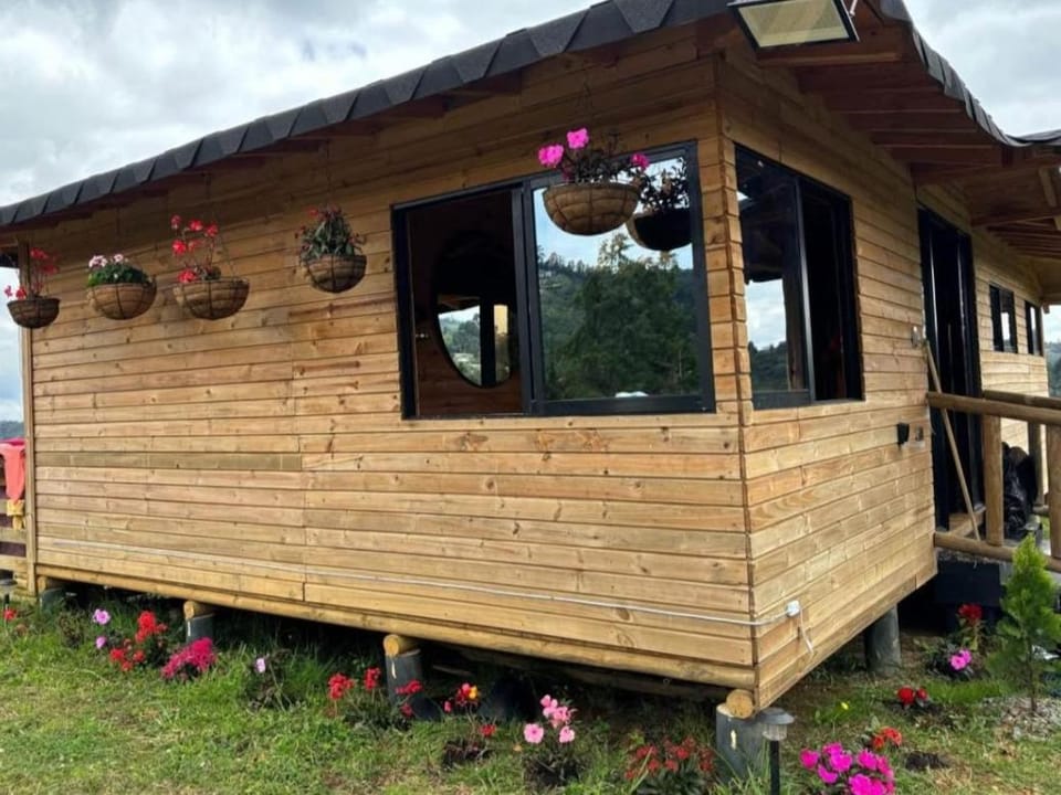 Cabaña del Sol Campground/ 
RV Resort in Antioquia