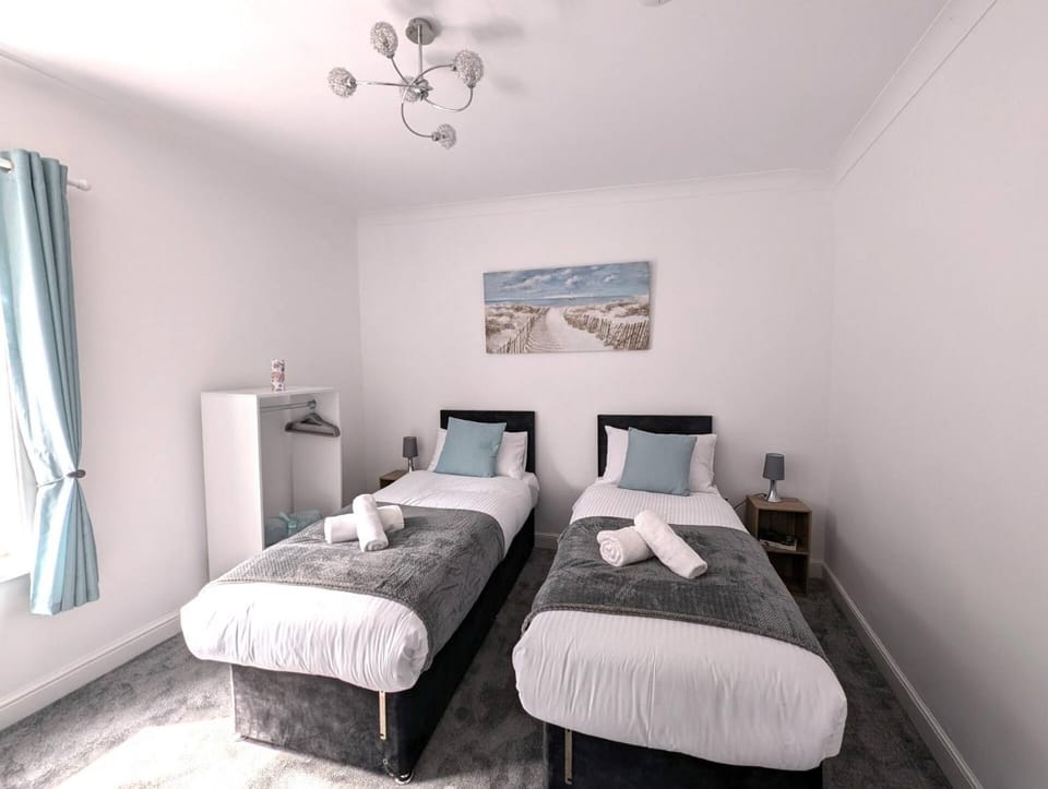 Eco-Friendly Norwich Home Parking & Fast Wi-fi House in Norwich