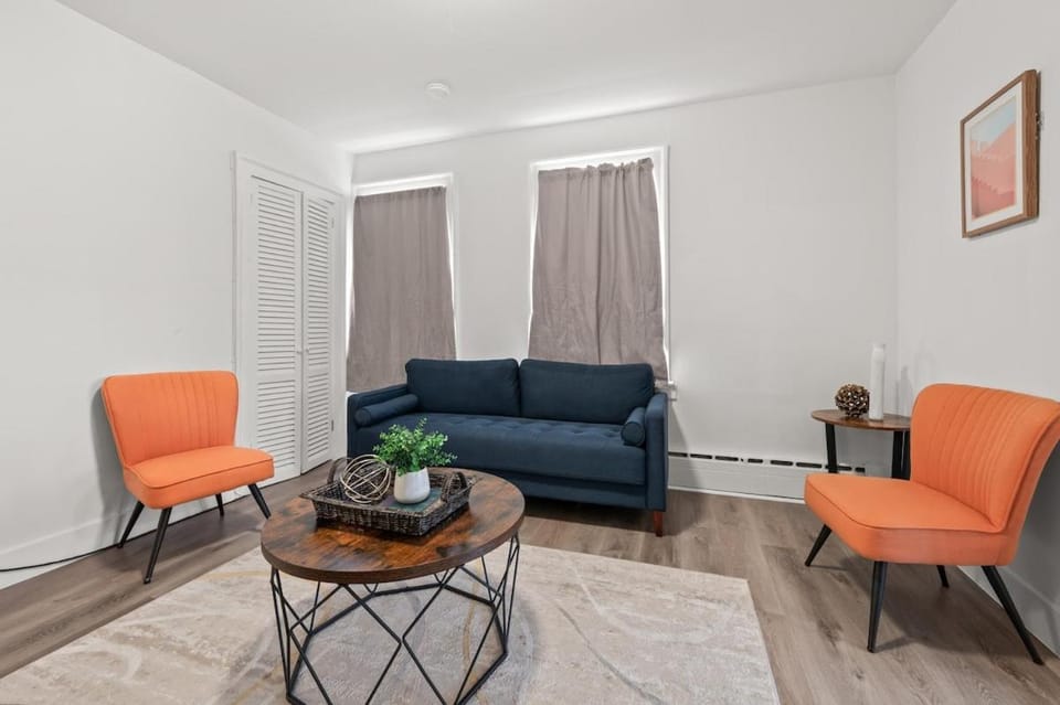 Downtown Hartford 2BR Family Pet Friendly Apartment in Hartford